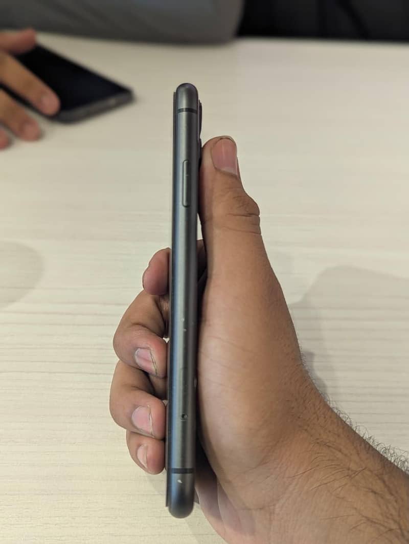 Apple iPhone 11 5