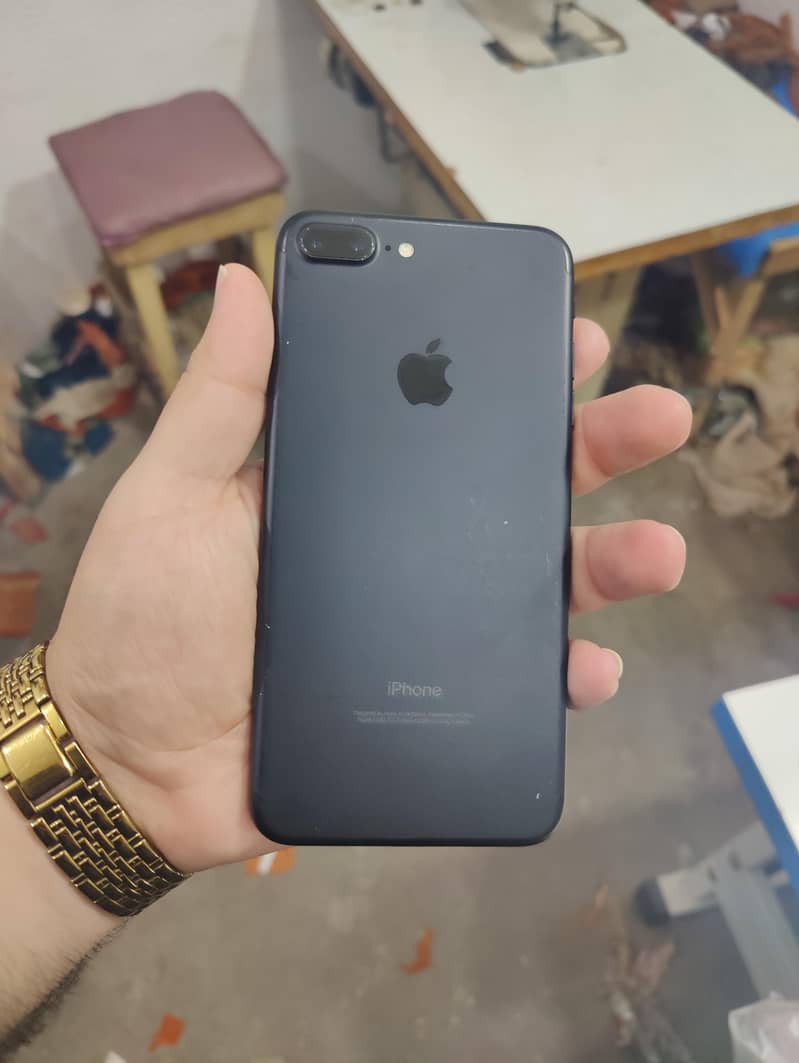 Apple iPhone 7 Plus 2