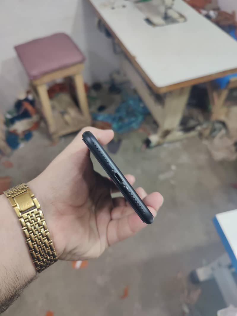 Apple iPhone 7 Plus 4