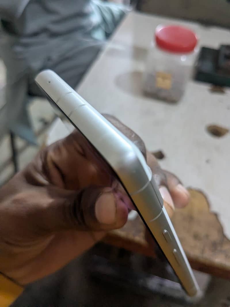 Google Pixel 7a 1