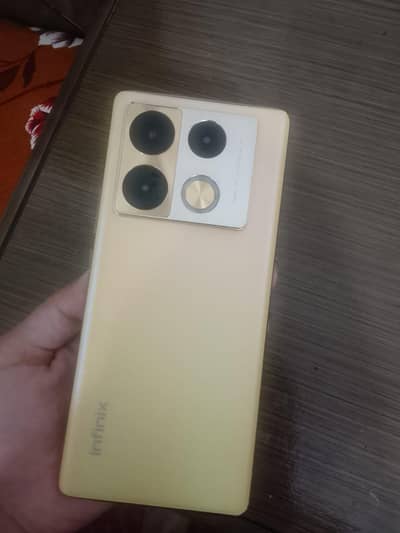 Infinix Note 40 Pro