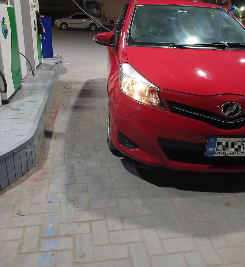 1300cc vitz 2