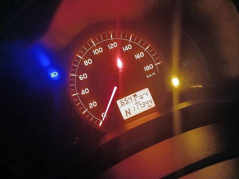 1300cc vitz 4