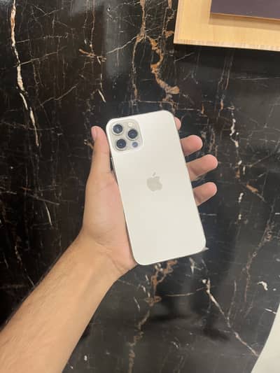 Iphone 12 pro icloud lock