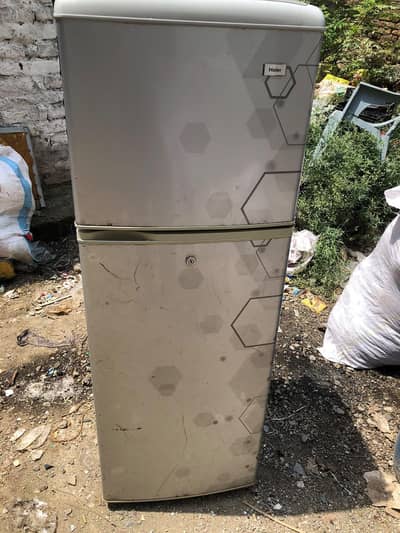 Haier Refrigerator HRF-195