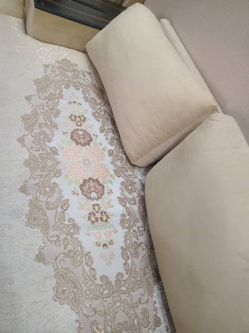 5 seeter sofa set 4