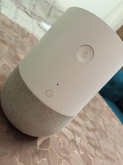 google home assistant speaker and voice assistant