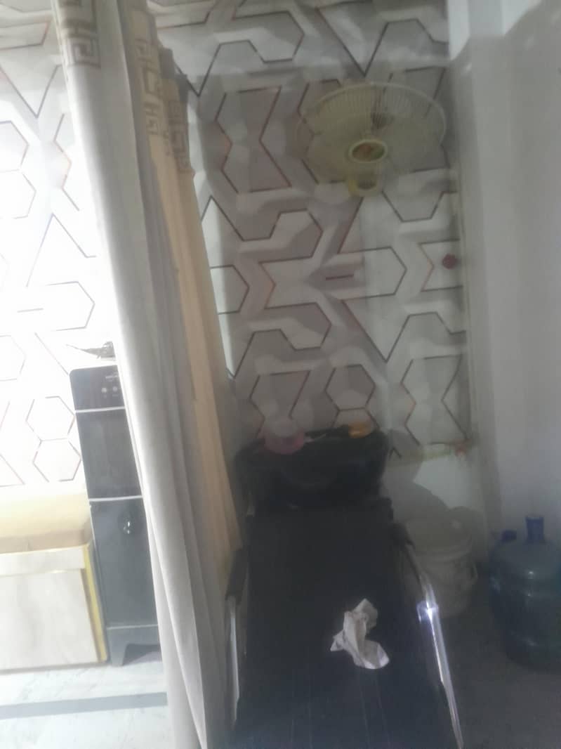 saloon 4
