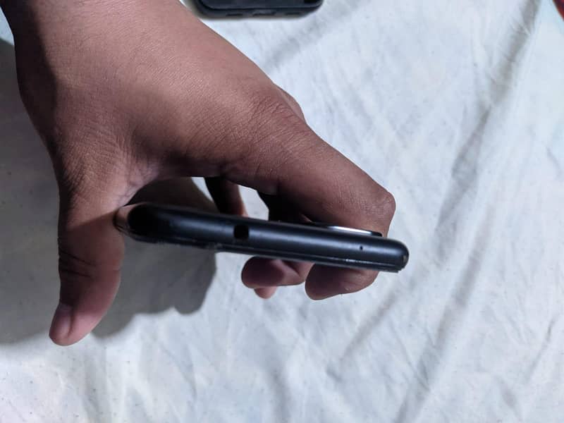 Google Pixel 4a 5