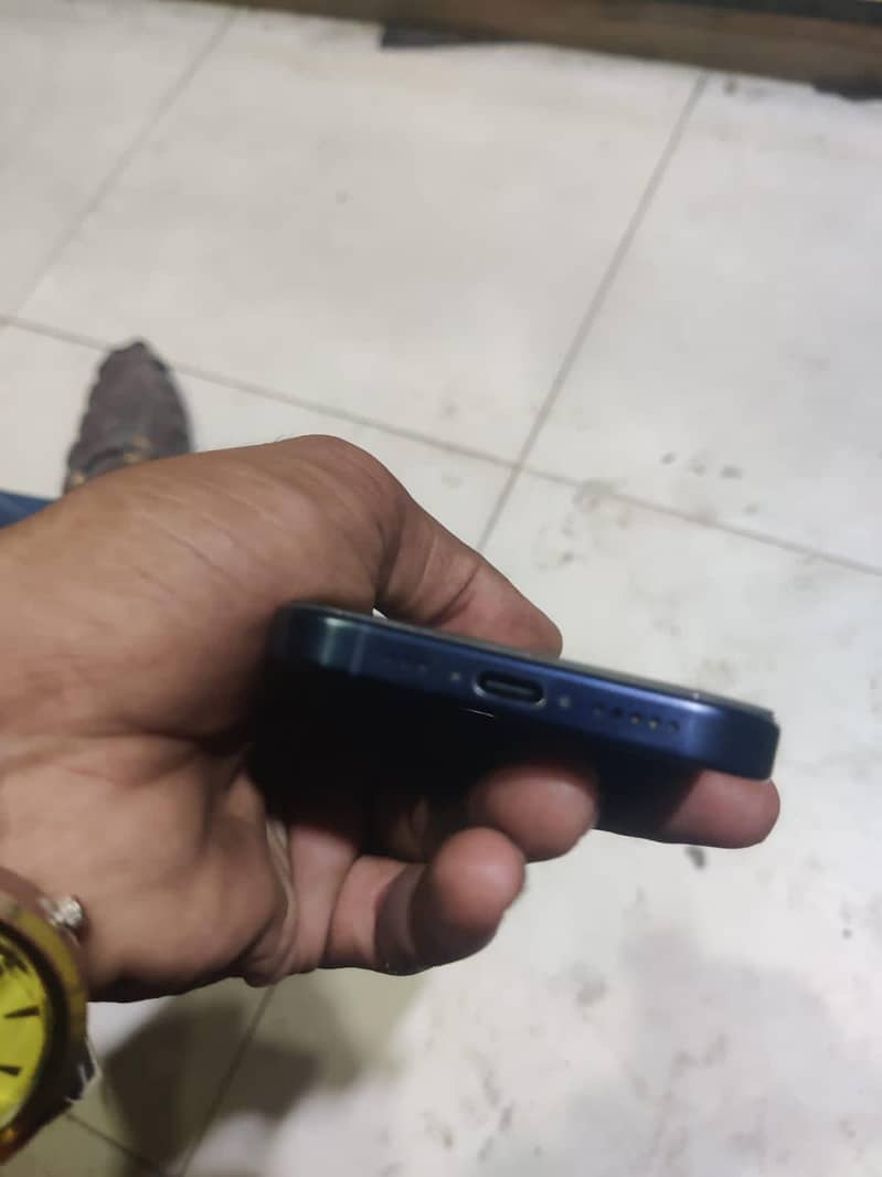 iPhone 15 Pro 2
