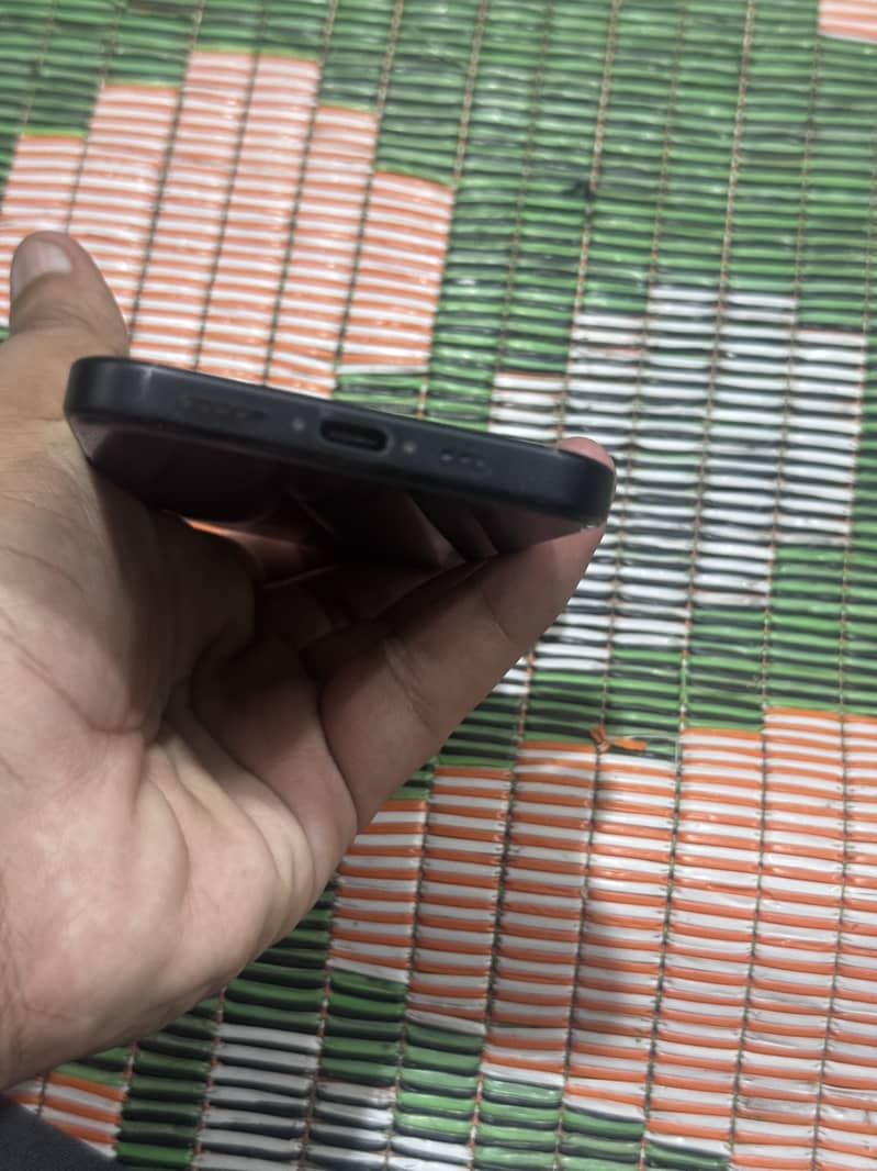 iPhone 15 7