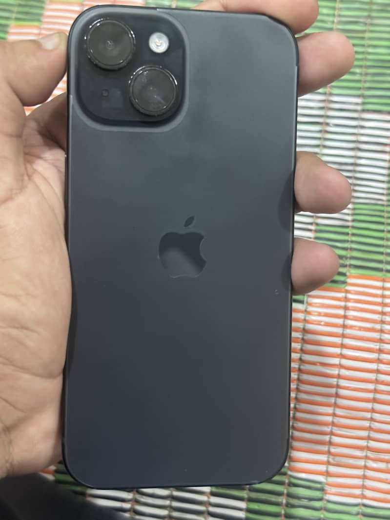 iPhone 15 8
