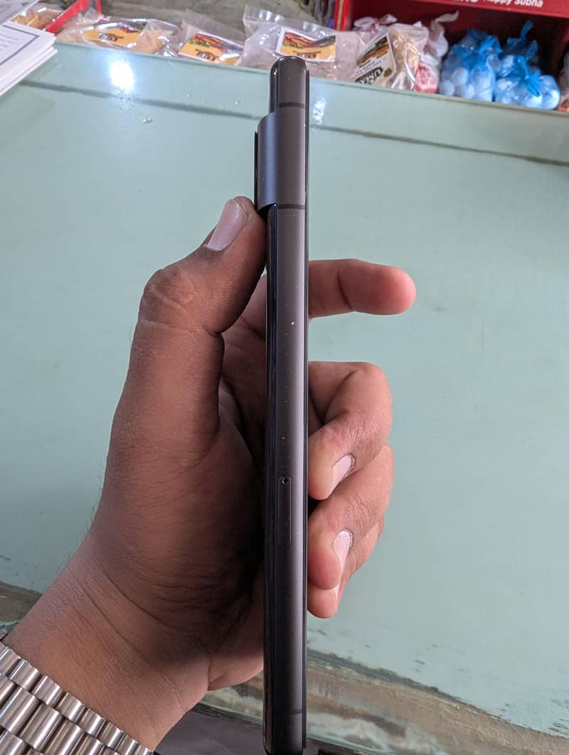 Google Pixel 7 4