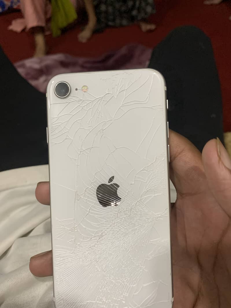 Apple iPhone SE 3
