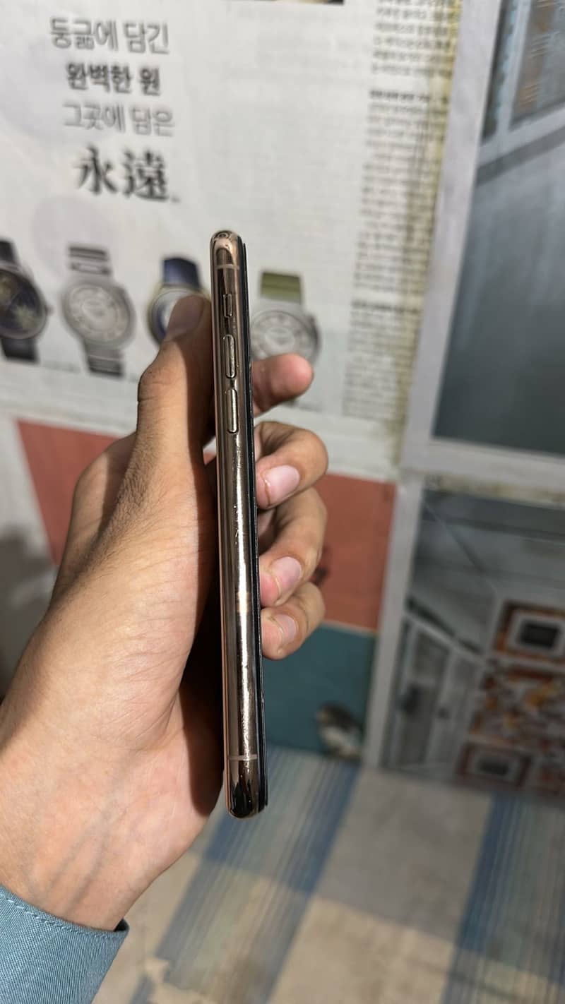 Iphone 11pro 4