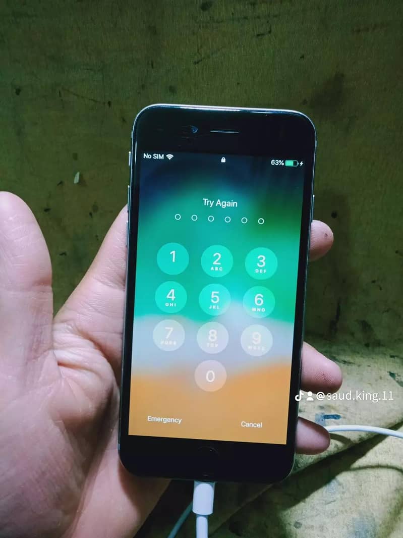 Apple iPhone 6S 8
