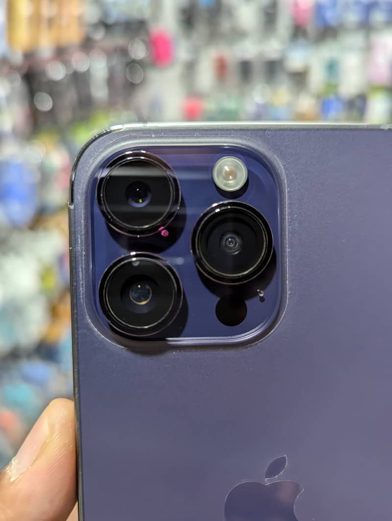 Apple iPhone 14 Pro Max 1