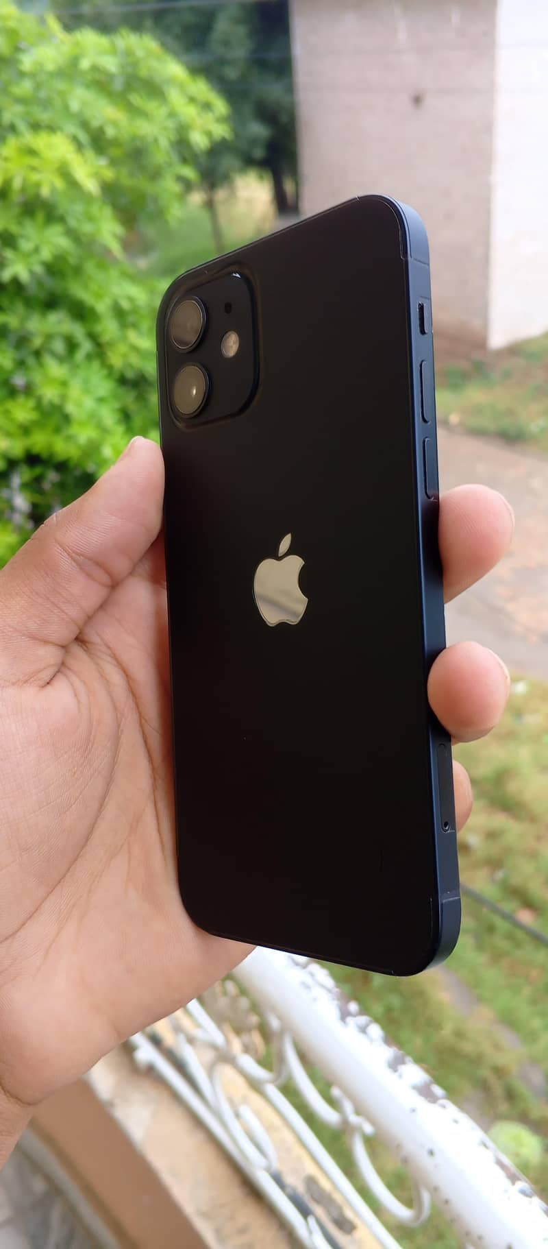 Apple iPhone 12 5