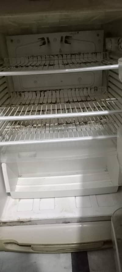 PEL REFRIGERATOR
