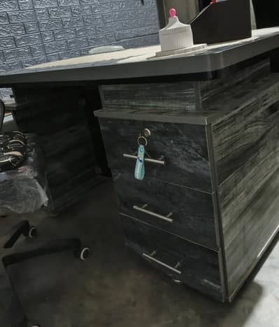 Table for brand new condition. . . . munasib payment