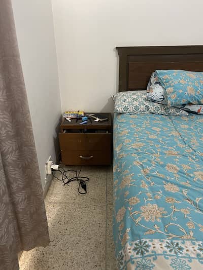 Pure Wooden Bed Set with 2 Side Tables & Dressing Table – Used