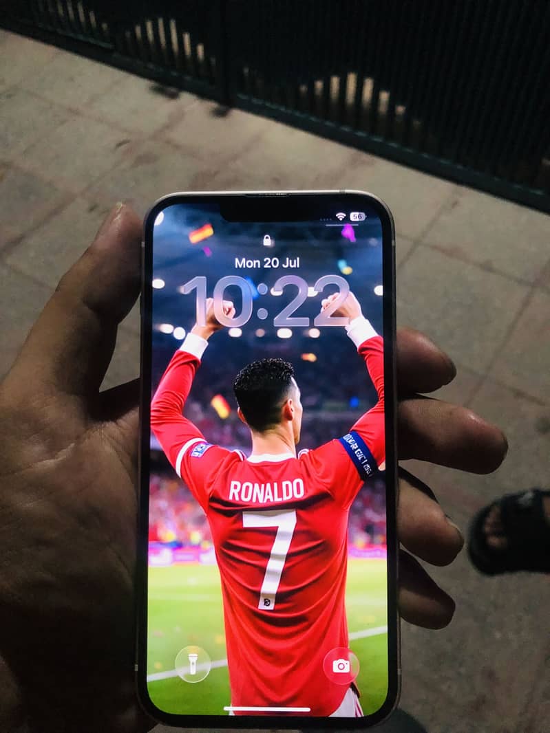 Apple iPhone 13. Urgent for sale 1