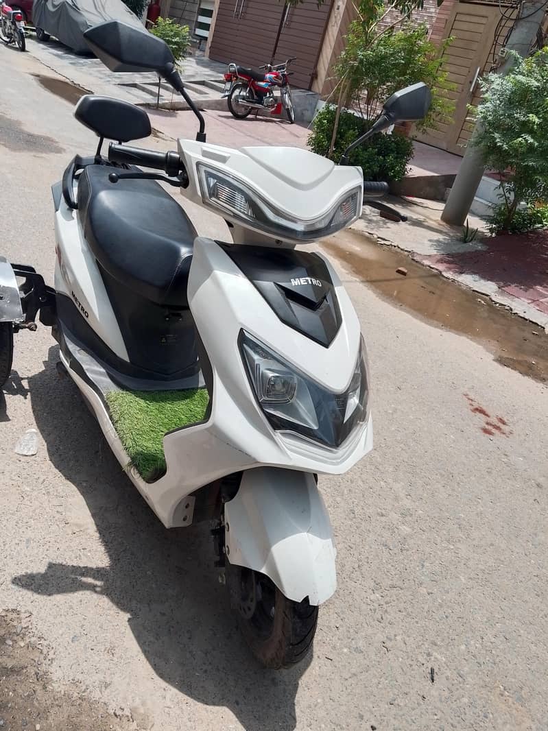 Scooty 1
