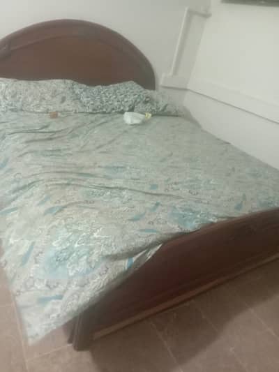 Double bed without mattress