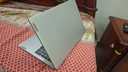 ideapad slim 1