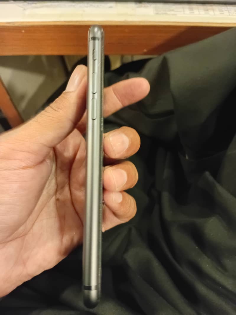 Apple iPhone 8 2