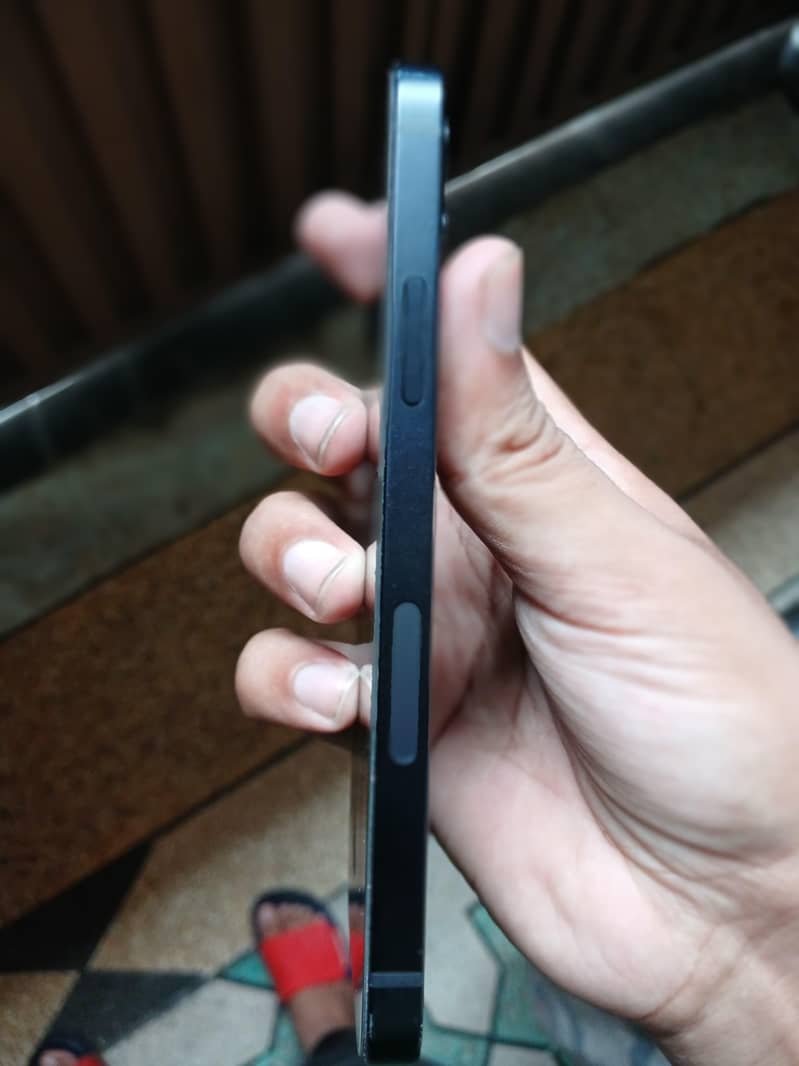 Apple iPhone 12 5