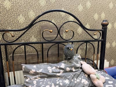 Iron bed