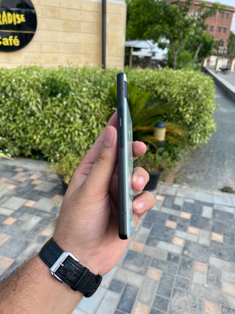 Google Pixel 6a 4