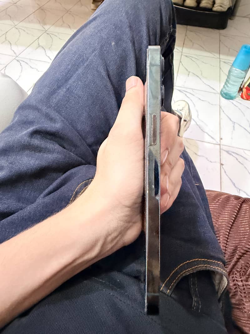 iPhone 12 Pro Max 0