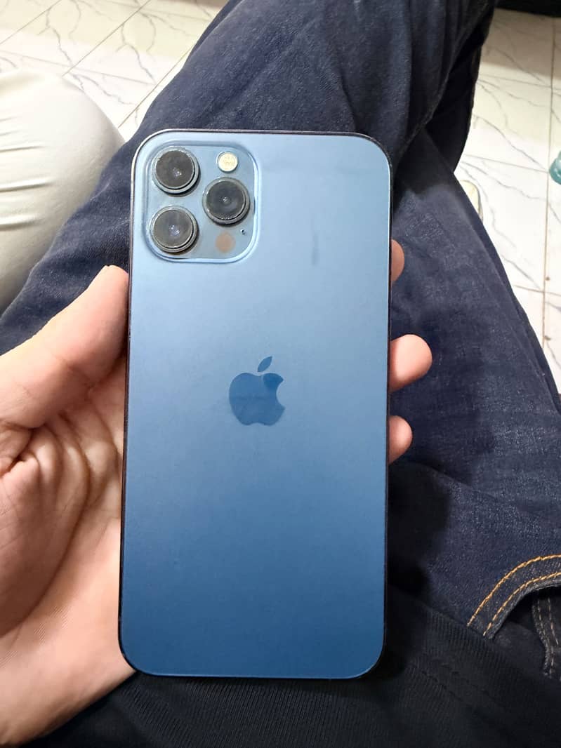 iPhone 12 Pro Max 1