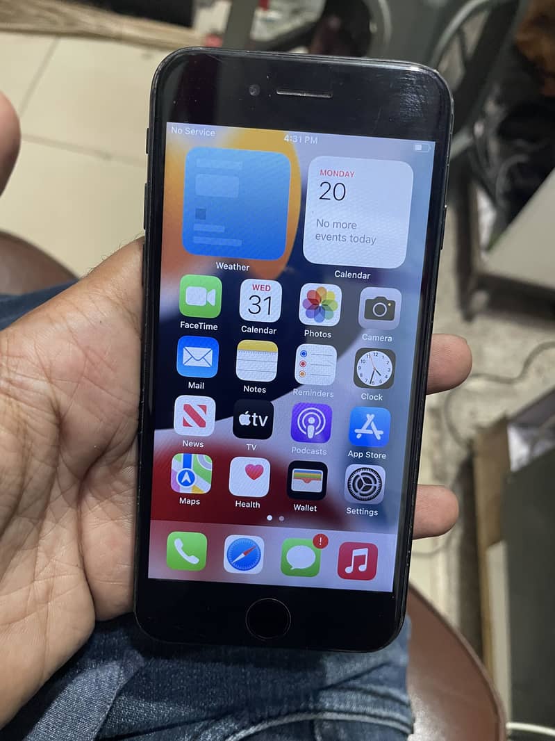 Apple iPhone 7 0