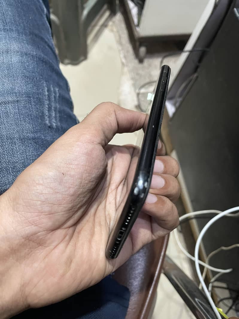 Apple iPhone 7 3