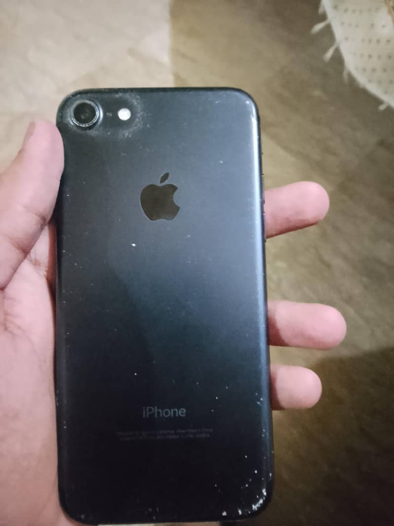 Apple iPhone 7 2