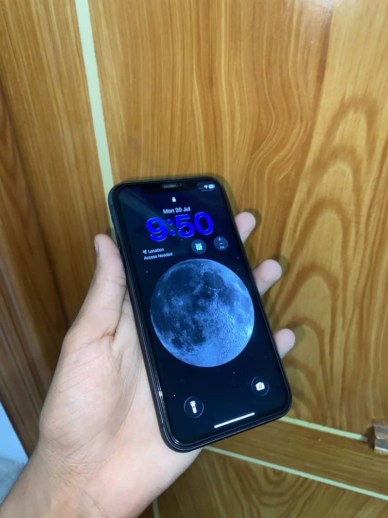 iPhone 11 5