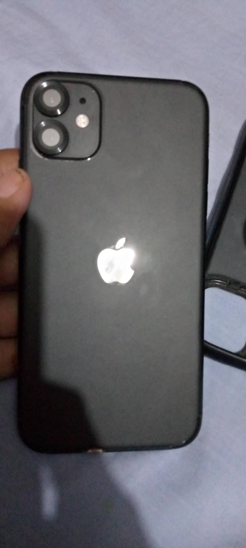 Apple iPhone 11 4