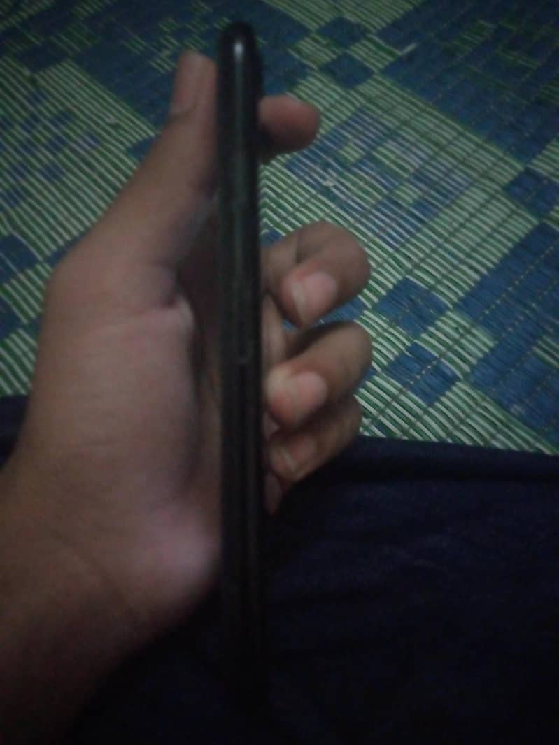 Apple iPhone 7 3