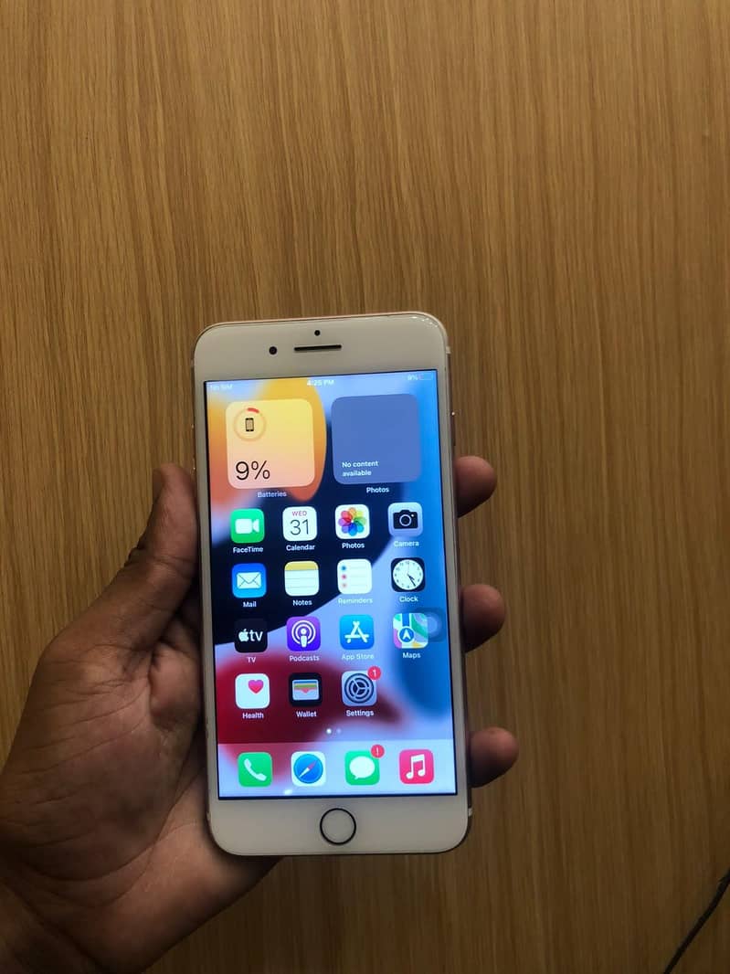 Apple iPhone 7 Plus 1