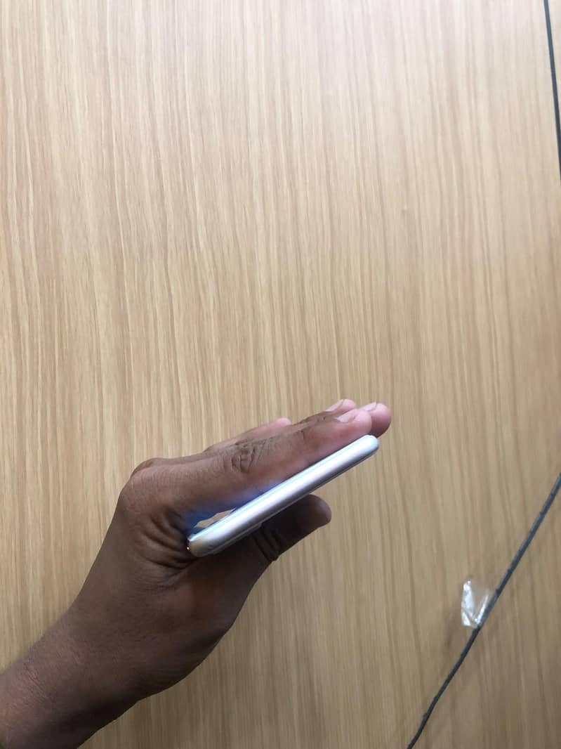 Apple iPhone 7 Plus 3