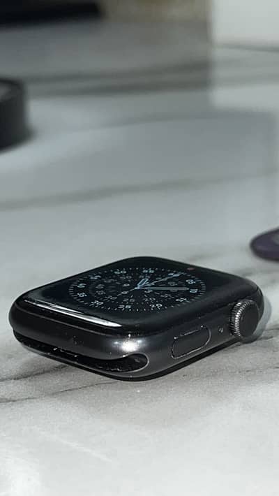 Apple Watch Series 6 (GPS) - Excellent Working Condition - 88 Battery