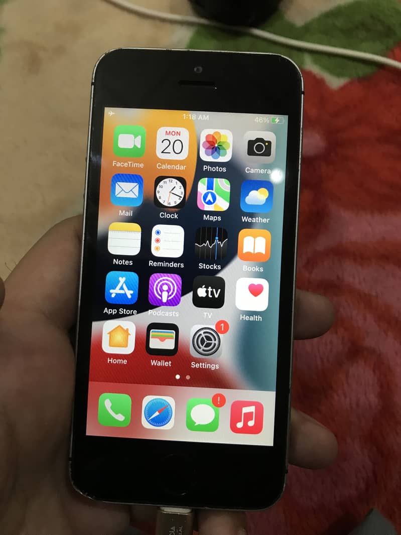 Apple iPhone SE 14