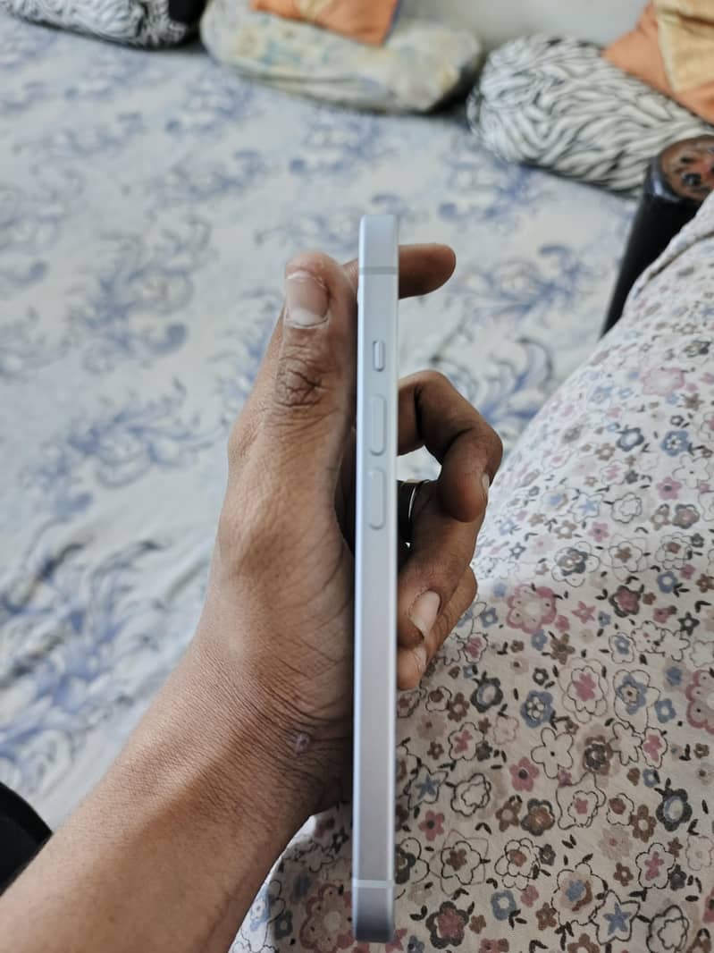 Apple iPhone 15 1