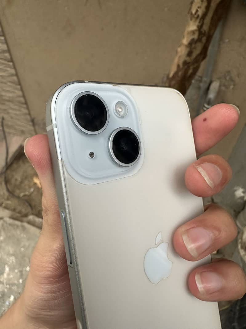 Apple iPhone 15 6