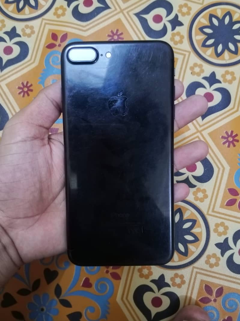 Apple iPhone 7 Plus 2