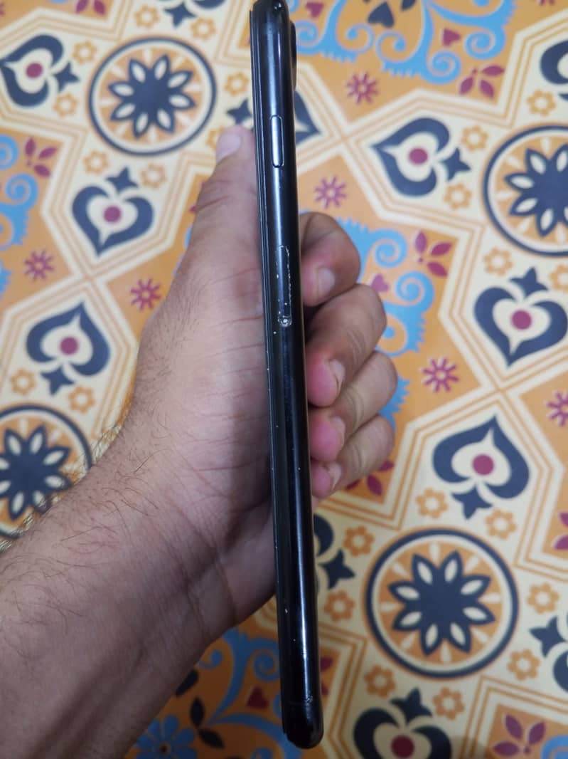 Apple iPhone 7 Plus 3