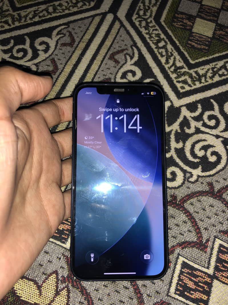 Apple iPhone 12 1
